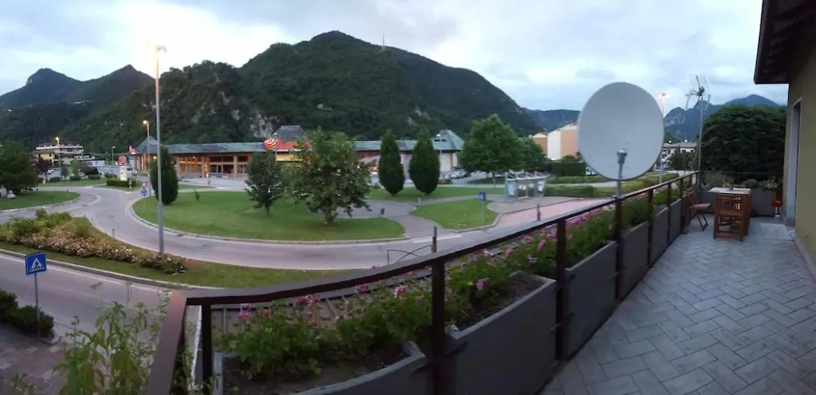 Valley House Roe